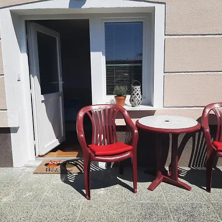 Apartma Zirovnik Lägenhet *