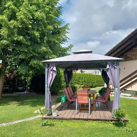 Apartma Zirovnik Lägenhet *