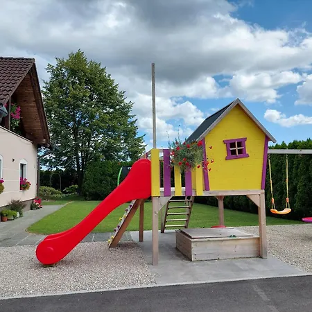 Apartma Zirovnik 公寓