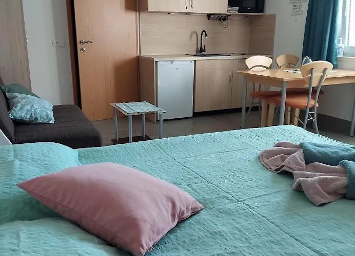 Apartma Zirovnik Lägenhet *