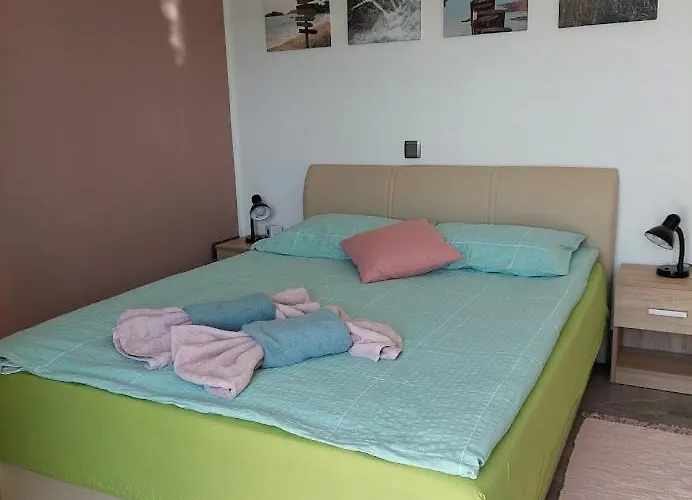 Lägenhet Apartma Zirovnik *